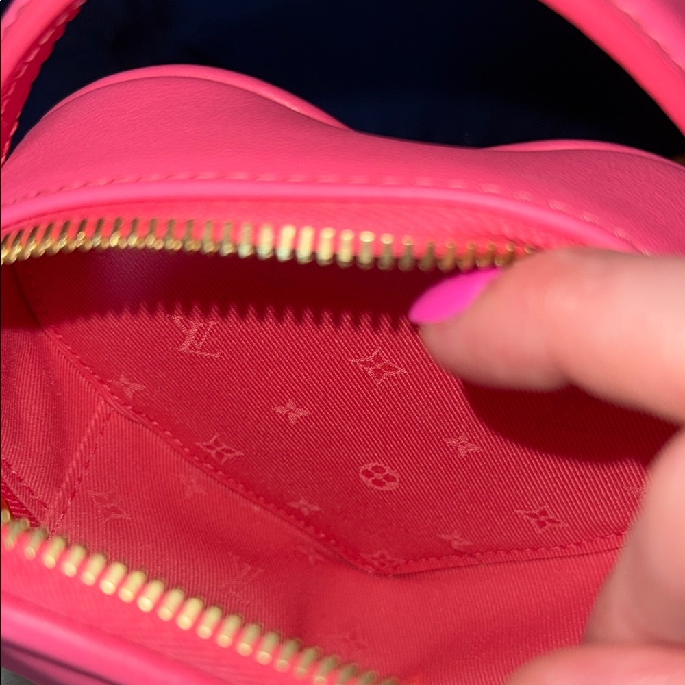 Louis Vuitton Pop My Heart Bubblegum Pink Pouch - Picture 5 of 11